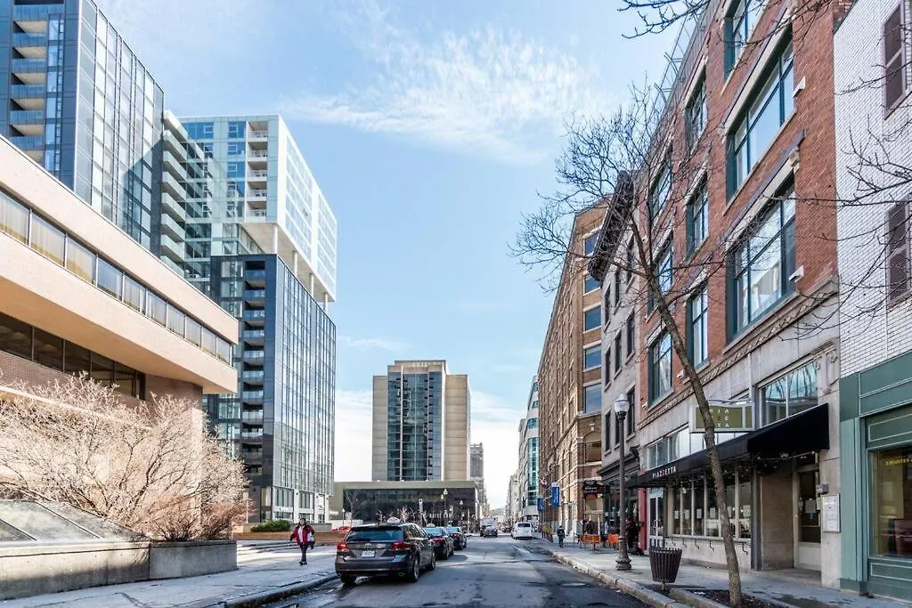 Initial / Chouette / Quebec Apartment