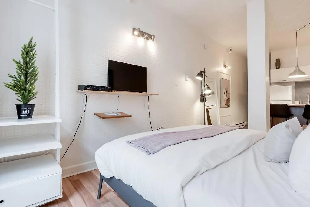 Initial / Chouette / Quebec Apartment 0*, Quebec City